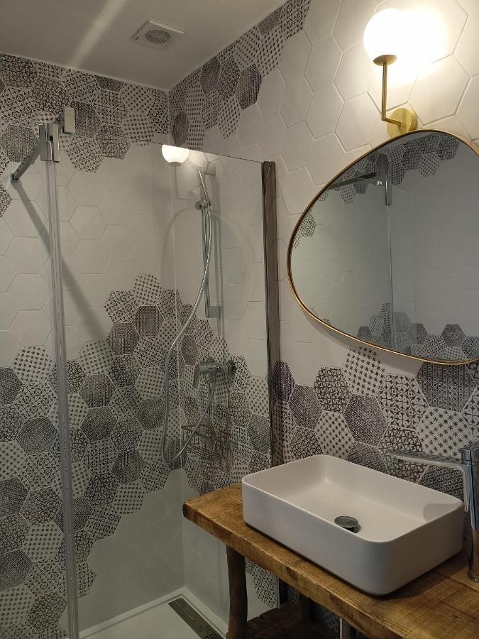 ヴォヴェール Manade Saint Louis Mas De La Paix Bed & Breakfast エクステリア 写真